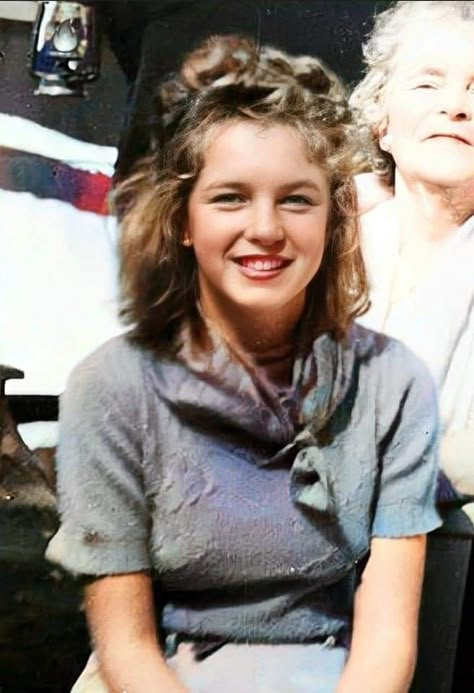 Marilyn Monroe Photography, Young Marilyn Monroe, Marilyn Monroe Portrait, Marilyn Monroe Fashion, Marilyn Monroe Photos, Norma Jean, Norma Jeane, Hollywood Star, Blonde Bombshell