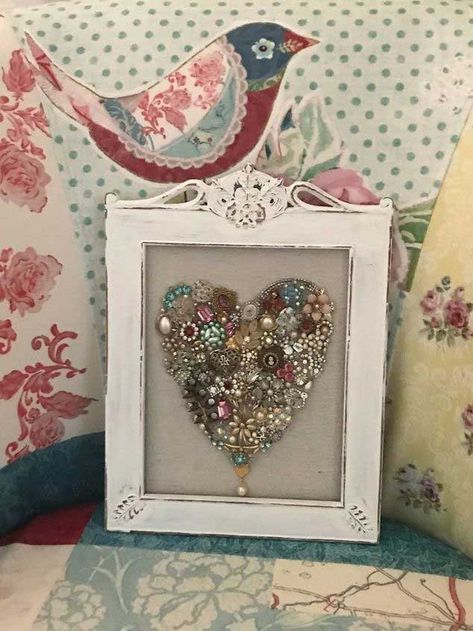 What To Make With Old Jewelry - Rustic Crafts & DIY Crafts With Recycled Materials, Heart For Valentines Day, Vintage Jewelry Christmas Tree, Frame Jewelry Organizer, Heart Shaped Things, Recycle Jewelry, Vintage Jewelry Diy, Old Jewelry Crafts, Costume Jewelry Crafts