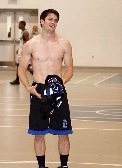 James Lafferty shirtless so hot  Nathan Scott tree hill ravens one tree hill #23 Oth Quotes, Three Hills, One Tree Hill Cast, James Lafferty, Peyton Sawyer, Scott Brothers, Nathan Scott, Hottest Male Celebrities, Basketball Game