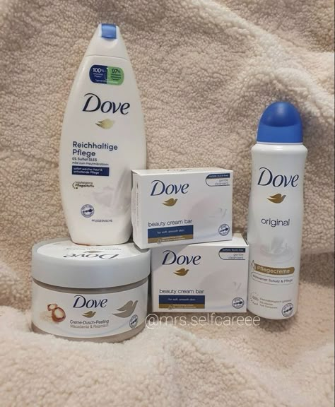 Dove Products, Bath N Body Works, Skin Care Routine Order, Body Hygiene, Hygiene Care, Shower Skin Care, Perfect Skin Care Routine, Smelling Good, All Natural Skin Care