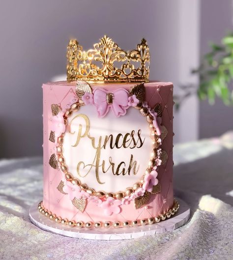 Pink Princess Cakes, Latest Birthday Cake, One Year Birthday Cake, Princess Theme Cake, Hijab Party, Stylish Cake, Toddler Birthday Cakes, Cake Designs For Girl, Cake Designs For Kids