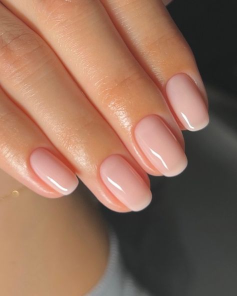 Sheer Nails, Natural Nail Designs, Subtle Nails, Simple Gel Nails, Soft Nails, Round Nails, Neutral Nails, Healthy Nails, Chic Nails