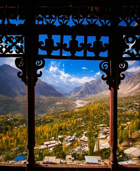 Pakistani Architecture, Hunza Valley Pakistan, Hunza Pakistan, Baltit Fort, Grey Mountains, Pakistan Tourism, Beautiful Valley, Hunza Valley, Photography Autumn