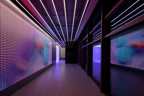 Design and technology meet at Chinese innovation lab Visuell Identitet, Hotel Corridor, Innovation Lab, Innovation Centre, Futuristic Interior, Technology Design, Architecture Photo, Futuristic Architecture, Space Design