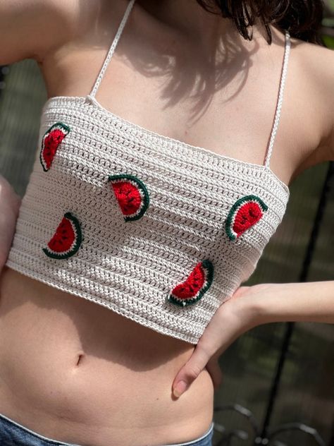 Watermelon Crochet Top, Watermelon Crochet, Watermelon Embroidery, Crochet Watermelon, Watermelon Festival, Crop Top Styles, Fashion Corset, Women Fashion Ideas, Crochet Strawberry