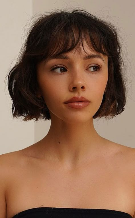 soft stacked french bob, french bob haircut, bob haircut with fringe, french bob haircuts 2021 French Bob, Trendy Hairstyle, Haircut Inspiration, Shot Hair Styles, Trendy Hair Color, Penteado Cabelo Curto, Short Hair With Bangs, Short Hair Haircuts, Cut My Hair