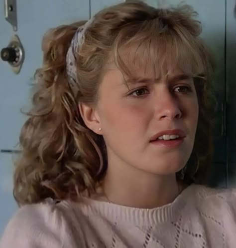 Elizabeth Shue Hair, 80s Haircut Women Straight Hair, 80s Hair Women 1980s Hairstyles, 80s Actors Women, Elizabeth Shue 80s, Ali Mills Karate Kid, Late 80s Hair, Elisabeth Shue 80s, 80s Oc Art