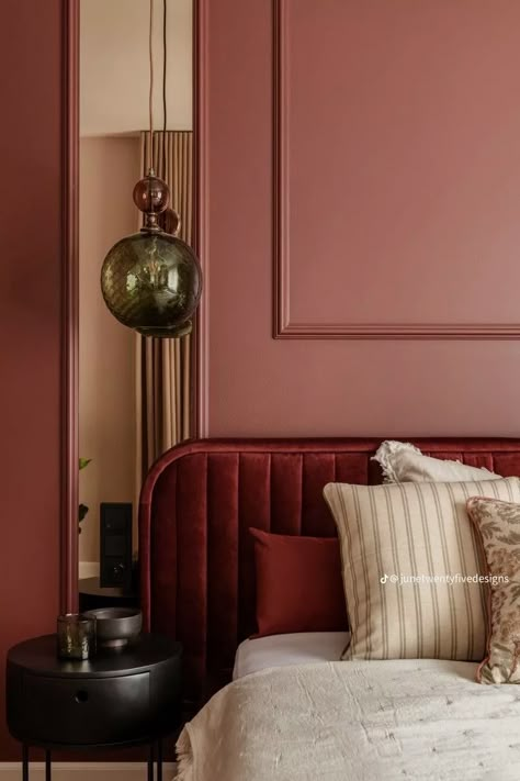 Copper Room, Burgundy Bedroom, Red Bedroom, Viva Magenta, Pantone Color Of The Year, Trendy Furniture, Bedroom Red, Pink Walls, Dream House Decor