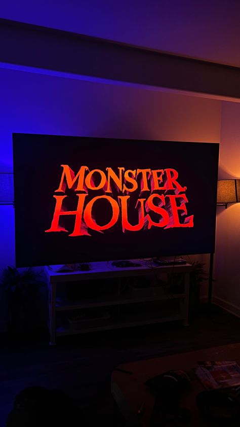 Halloween movie aesthetic Monster House Movie Night, Halloween Store Aesthetic, Monster House Aesthetic, Halloween Movies Aesthetic, Halloween Movie Aesthetic, Scary Movie Aesthetic, Monster House Movie, Horror Movie Aesthetic, Phoenix Aesthetic