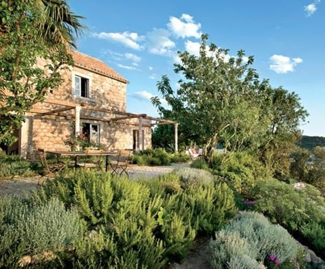 15th Century stone house in Croatia Croatia Villa, Croatia House, Croatian Coast, Mediterranean Gardens, Stone Homes, Old Stone Houses, Mediterranean Villa, Country House Design, Interior Design Rustic