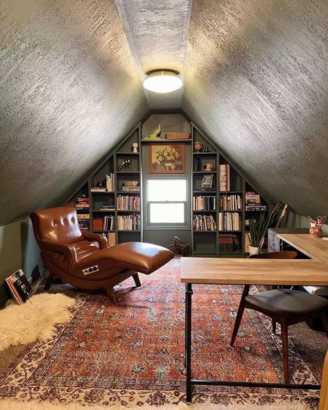 30 Inspiring Ideas for Small Attic Rooms With Low Ceilings Attic Game Room Ideas, Loft Extensions, Small Attic Room Ideas, Attic Game Room, Low Ceiling Attic, Small Attic Bedroom, Small Attic Room, Attic Room Ideas, Mom Cave