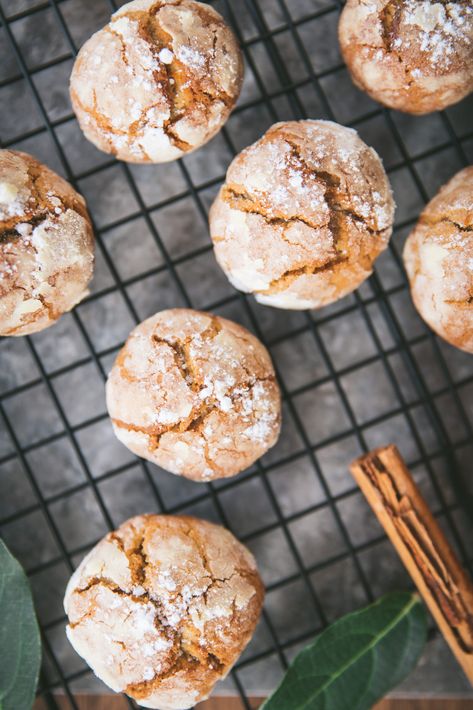 Orange Crinkle Cookies - Recipe Orange Crinkle Cookies, Crinkles Recipe, Organic Orange Juice, Cinnamon Icing, Crinkle Cookies Recipe, Crinkle Cookies, Cinnamon Powder, Cookies Ingredients, Citrus Fruit