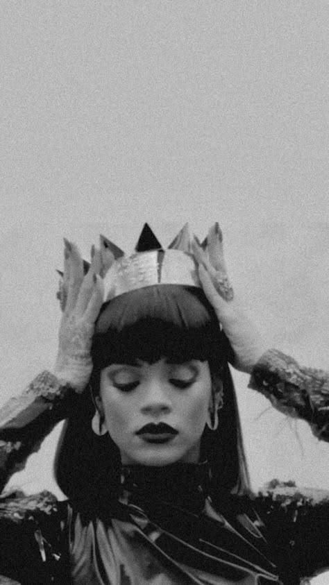 Rihanna Black And White, My Villain Era, Looks Rihanna, Rihanna Love, Villain Era, Rihanna Riri, Rihanna Style, Bad Gal, Rihanna Fenty