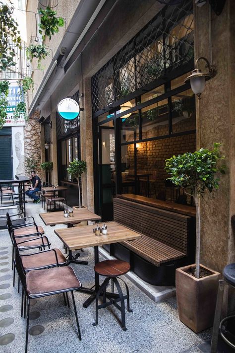 Cafes in Athens: A guide to new and established specialty coffee places — The Way to Coffee Italy Coffee Shop Aesthetic, Coffee Place Design, Terrace Coffee Shop, Outside Coffee Shop, Coffee Shop Exterior, Coffee Terrace, Athens Cafe, Athens Shopping, Outdoor Coffee Shop