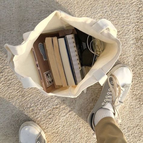 Elliot Petropoulos, Bookstagram Photos, Love And Other Words, Bag Tour, Christina Lauren, Minimalist Summer, Bookstagram Inspiration, Painted Tote, Denim Tote Bags