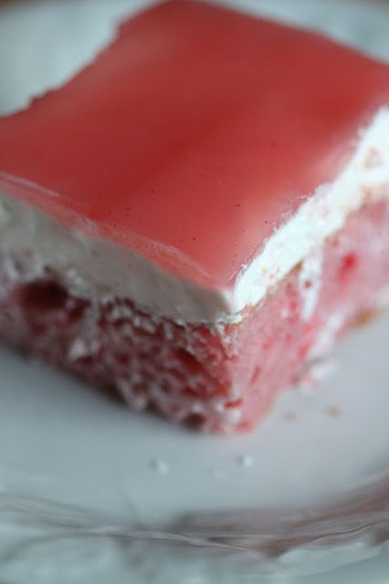 Guava Cake Recipe, Using Canned Biscuits, Trend Cake, Guava Cake, Guava Recipes, Hawaiian Desserts, Honey Uses, Luau Ideas, Hawaiian Bbq