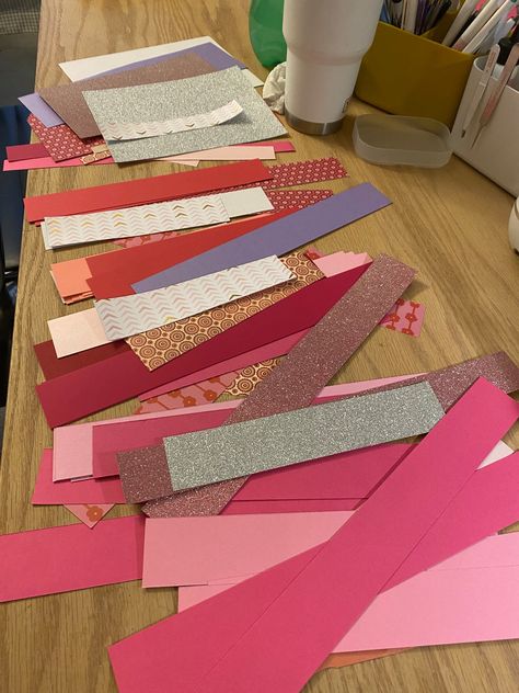 5 Cricut project ideas for your paper scraps Scrap Cardstock Ideas, Cricut Scraps Ideas, Scrap Vinyl Projects, Easy Cardstock Cricut Projects, Cricut Scrapbook Paper Projects, Scrap Paper Projects, Cricut Paper Crafts To Sell, Cricut Projects Paper Craft Ideas, Cardstock Scraps Ideas