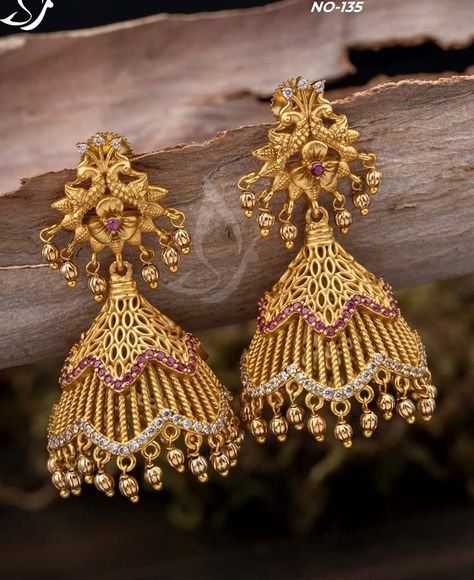 Jumkha Earrings Gold Latest, Jumkha Earrings Gold Jewellery Designs, Latest Jumki Designs Gold, Gold Jhumkas Latest Designs, Latest Gold Jumkhas, Earings Design Gold Butta, Gold Buttas Earrings Latest, Ear Rings Buttalu Latest, Fancy Earings Fashion Gold