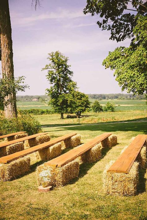 Perfect Rustic Wedding Ideas ❤ See more: http://www.weddingforward.com/rustic-wedding-ideas/ #weddings Unique Rustic Wedding, Rustic Wedding Decorations, Rustic Backyard, Ceremony Seating, Hay Bales, Rustic Country Wedding, Rustic Chic Wedding, Western Wedding, Wedding Cake Designs