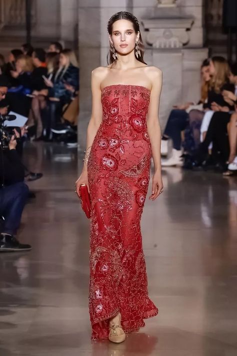 Georges Hobeika Ready To Wear, جورج حبيقة, Hobeika Couture, Summer Couture, Red Gown, Georges Hobeika, Elegant Ladies, Dream Dresses, Couture Gowns