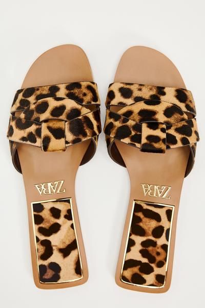 Women's Shoes | ZARA United States Leopard Print Sandals, Leopard Sandals, Slider Sandals, Kids Perfume, Shoes Design, Leather Sandals Flat, Only Shoes, Selling Clothes, Leather Clogs