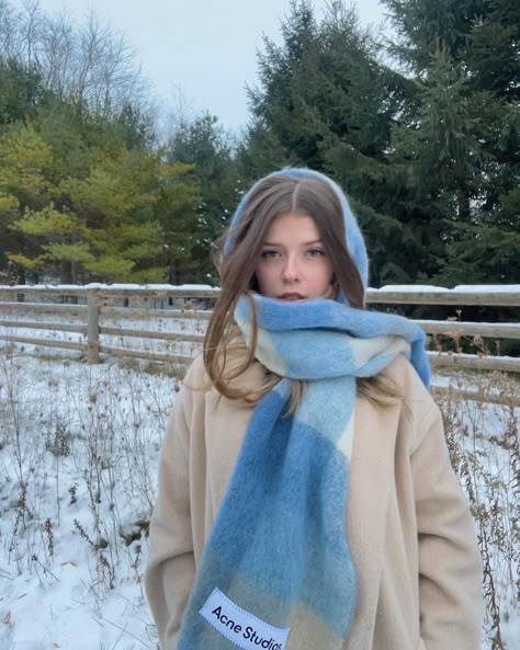 winter 2022 fashion blue scarf neutral style beige coat acne studios scarf Scarves Winter, Style For Winter For Women, Scarf Outfits Winter, Winter Scarf Styling, Aesthetic Scarfs, Neutral Outfit Ideas Winter, Blue Scarf Outfit Winter, Cute Scarves Winter, Scarf Winter Outfit