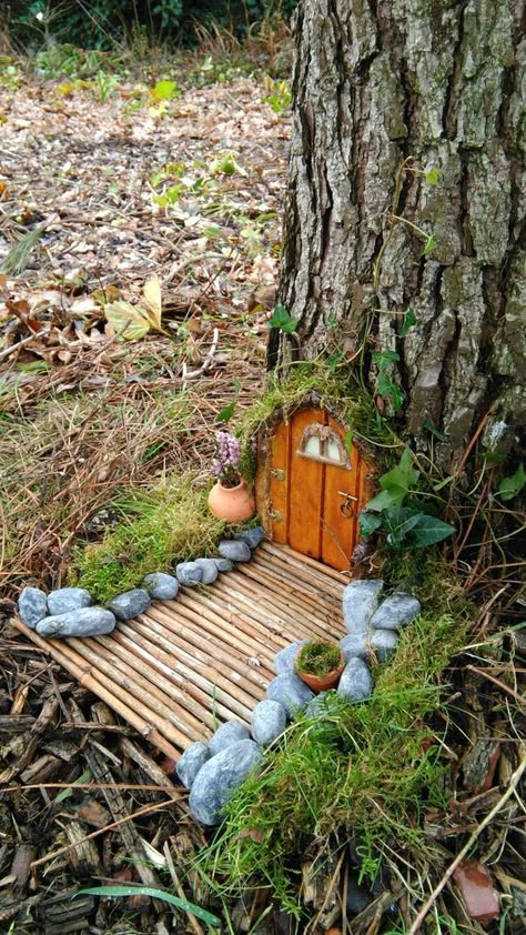 Fairy Tree Houses, Fairy House Diy, Fairy Garden Designs, Fairy Garden Crafts, Faeries Gardens, Fairy Garden Houses, Front Yard Landscaping Ideas, Yard Landscaping Ideas, Wallpaper Pastel