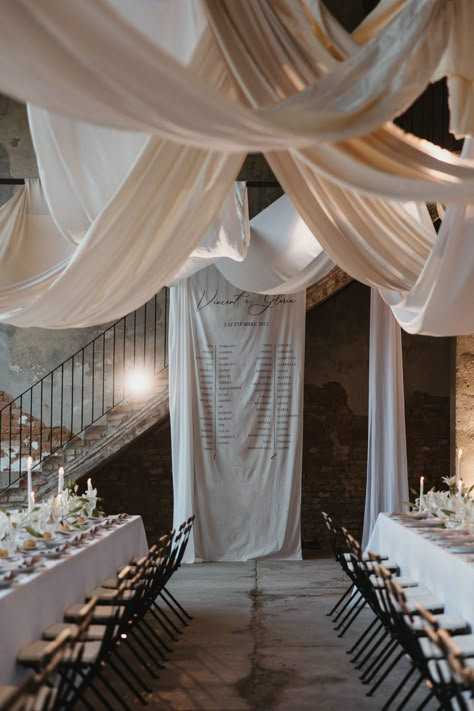 Chiffon Draping Wedding, Draped Fabric Wedding Decor, Dramatic Draping Wedding, Linen Drapes Wedding, Drape Wedding Decor, Linen Wedding Decor, Drape Ceremony Backdrop, Wedding Drapery Ideas, Draping Wedding Reception