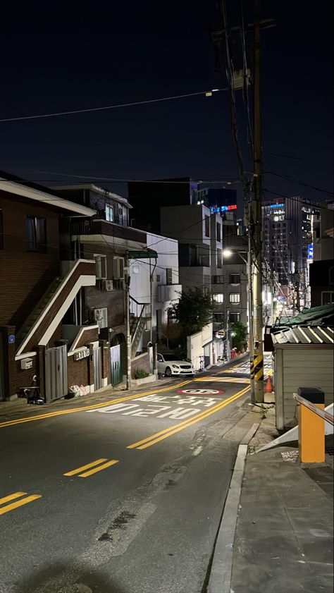 Korean Street Night Aesthetic, Korea Night Wallpaper, Korea At Night Aesthetic, Korea Night Aesthetic Wallpaper, Korea Aesthetic Night, Korea Night Street, Streets In Korea, Korea Street Aesthetic, Korean Street Aesthetic