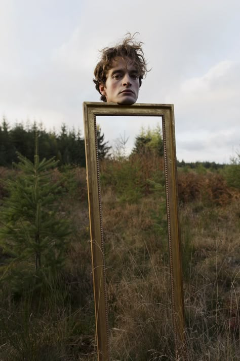 charlotte-abramow-photography-02 – Fubiz Media Mirror Photography, Reflection Photography, Photographie Portrait Inspiration, Creative Portrait Photography, Foto Tips, Surrealism Photography, Conceptual Photography, Photography Classes, Trik Fotografi