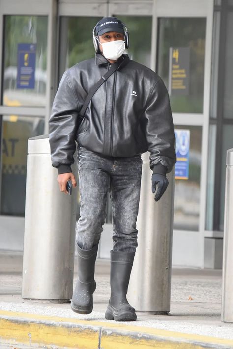 Kanye Boots, Balenciaga Leather Jacket, Kanye West Outfits, Balenciaga Boots, Leather Jacket Outfit, Balenciaga Leather, Stylish Celebrities, Leather Jacket Outfits, Jacket Outfit