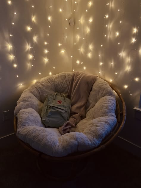 Cosy Beanbag Corner, Chill Spot In Bedroom, Cute Comfy Living Room Ideas, Beanbag Aesthetic Room, Cosy Chair Bedroom, Cute Bean Bag Chairs Bedroom, Beanbag In Room Aesthetic, Cute Room Corner Ideas, Small Comfy Room Ideas