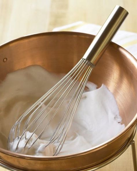 Many people swear by the quality of hand-whisked egg whites. This article explains the proper form involved in efficient hand whisking. http://www.thekitchn.com/whisking-by-hand-165029 Balloon Whisk, Decor Ikea, Thrifty Decor, Small Kitchen Decor, Stainless Steel Bowls, Copper Bowl, Whisks, Ikea Pax, Joanna Gaines