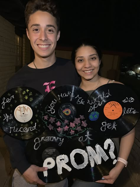 Music Promposal Ideas, Prom Board Ideas, Music Hoco Proposals, Music Promposal, Hoco Asks, Prom Signs, Prom Poster, Hoco Posters, Hoco Signs