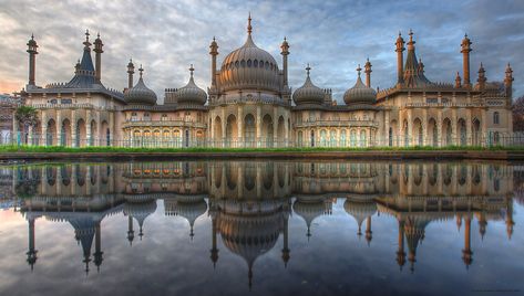 Royal Pavilion Brighton, Extravagant Lifestyle, Serpentine Pavilion, Brighton Pavilion, Pavilion Plans, King George Iv, Royal Pavilion, Landscape Architecture Drawing, Pavilion Wedding