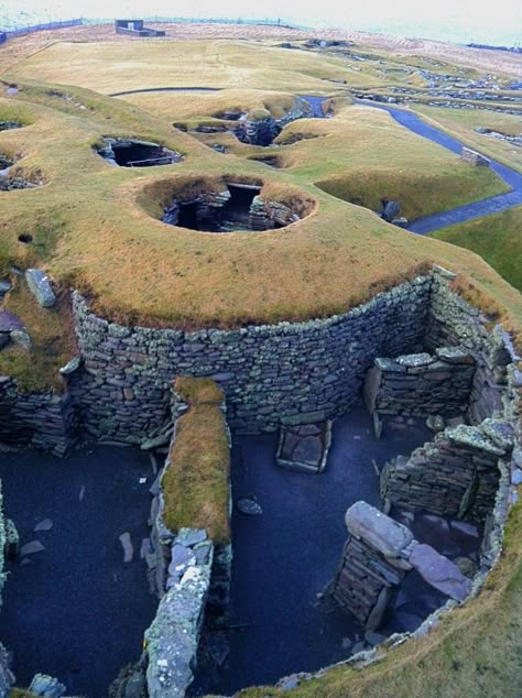 Stone Building, Scotland Trip, Shetland Islands, Voyage Europe, Ireland Scotland, The Ruins, Scotland Travel, Archaeological Site, Places Around The World