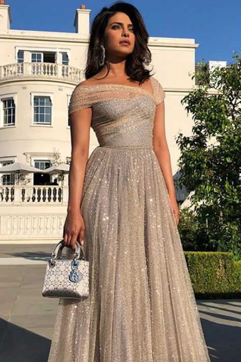 Sparkly Dress Wedding, Dress As A Wedding Guest, Sparkly Formal Dress, Wedding Party Dress Guest, Reception Outfits, Wedding Guest Gowns, Royal Wedding Dress, Long Formal Dress, Cocktail Gowns