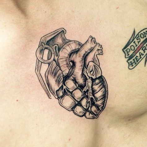 Geometric Chest, Tatuagem Masculina Pequena, Anatomical Heart Tattoo, Saved Tattoo, Cool Chest Tattoos, Alien Tattoo, Fire Tattoo, Chest Tattoo Men, Leg Tattoo Men