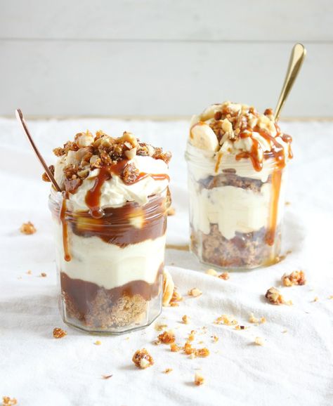 Banana Bread Trifle, Salted Caramel Trifle, Banana Pudding In Trifle Bowl, Caramelized Banana Dessert, Banana Caramel Trifle, Salted Caramel Brownie Trifle, Banana Trifle, British Cake, Banana Bread Pudding