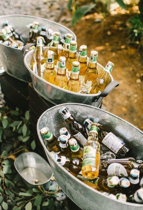 Wedding Beer Bucket, Wedding Ice Bucket, Backyard Beer Garden, Beer Garden Party, Beer Tub, Beer Garden Ideas, Beer Station, Beer Table, Drink Bucket