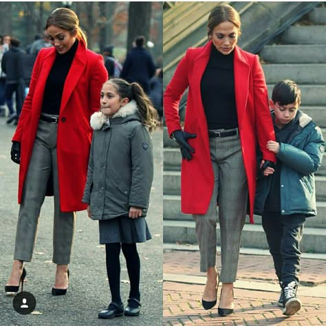 Red Dress Coat Outfit, Outfits With Red Jacket Winter, Long Red Coat Outfit Winter, Long Red Blazer Outfit, Red Coat Winter Outfit, Red Winter Coat Outfit, Red Long Coat Outfits Winter, Long Red Coat Outfit, Red Coat Outfit Casual