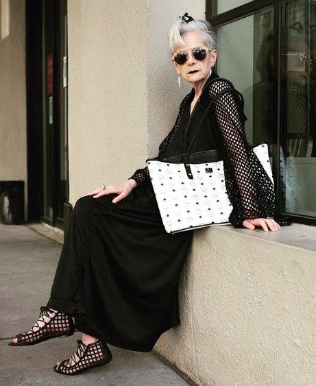 35 Stylish Clothes for 70 Years Old Woman - What to Wear with White Hair? 70 Year Old Women Fashion, Old Women Fashion, Lyn Slater, Accidental Icon, 70 Year Old Women, Fashion Blogger Instagram, Advanced Fashion, Linda Rodin, 70 Outfits