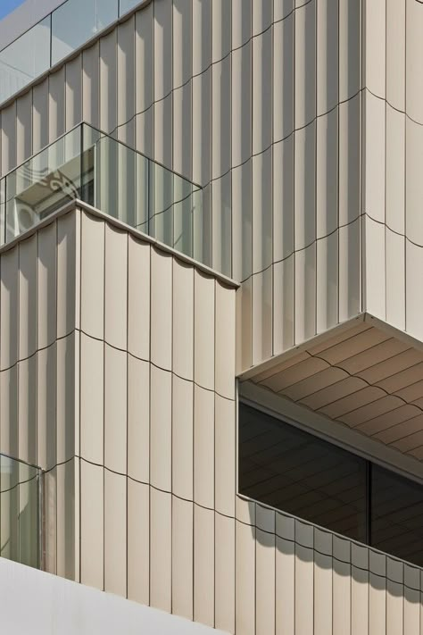 Building Cladding, Building Skin, Retail Facade, Urban Design Architecture, Hospital Architecture, Tile Cladding, Facade Material, Cladding Systems, Concrete Facade