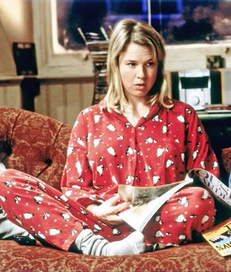 Bridget Jones’s Diary Bridget Jones Diary Outfit, Bridget Jones Diary Aesthetic, Bridget Jones Christmas, Bridget Jones Aesthetic, Bridget Jones's Diary, Bridget Jones Baby, Mark Darcy, Frazzled English Woman, Phineas E Ferb