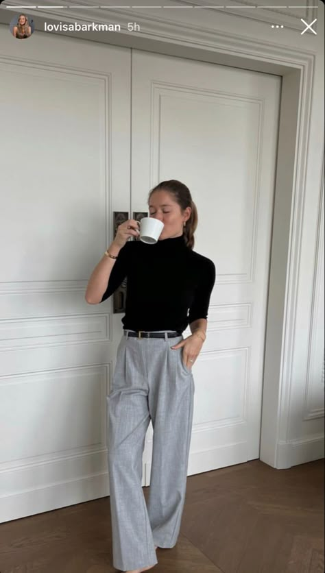 Gray Trousers Outfit Women, Grey Trousers Outfit Women, Wide Leg Pants Outfit Work, Wide Leg Trousers Outfit, Grey Pants Outfit, Work Trousers Women, Smart Casual Work Outfit Women, Corporate Girlie, Corporate Girly