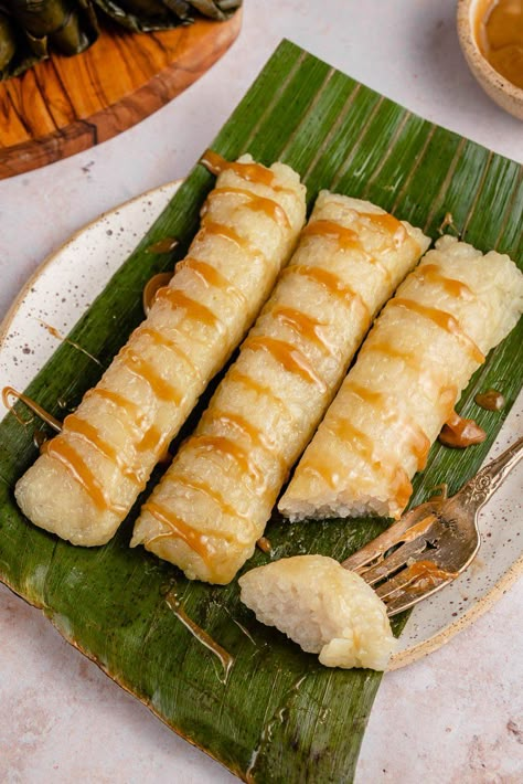 Sticky Rice Breakfast, Filipino Rice Dessert, Banana Sticky Rice, Philippino Food Desserts, Filipino Desserts Aesthetic, Pinoy Dessert Filipino Food, Philippines Food Filipino Desserts, Filipino Baked Goods, Filipino Recipes Dessert