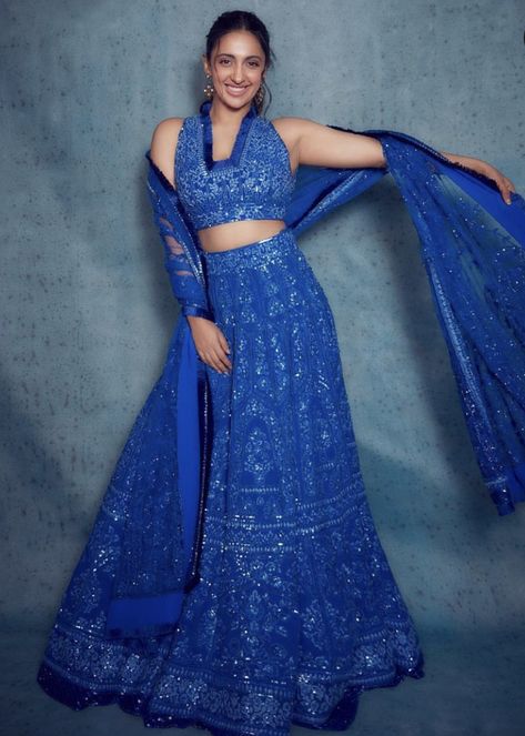 Akansha Ranjan Kapoor, Chikankari Lehenga, Manish Malhotra, Indian Bridal Outfits, Stylish Sarees, Chaniya Choli, Indian Wedding Outfits, Manish, Fashion Design Clothes