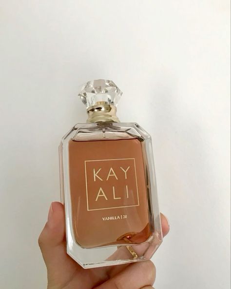 Kayali Vanilla 28 Aesthetic, Vanilla Scent Aesthetic, Vanilla Perfume Aesthetic, Luxury Perfume Collection, Kayali Perfume, Mona Kattan, Kayali Vanilla, Vanilla Perfumes, Perfume Vanilla