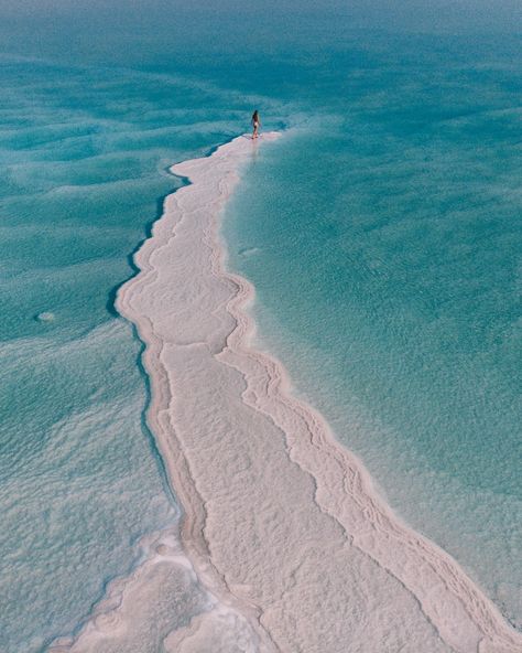 A blogpost with the most impressive and photogenic salt formations that can be found in Dead Sea in Israel. With the map with the exact locations! Salt Formations, Nice Photography, Sea Travel, Dead Sea Salt, Epic Journey, Travel Places, Dead Sea, Photography Nature, Travel Inspo