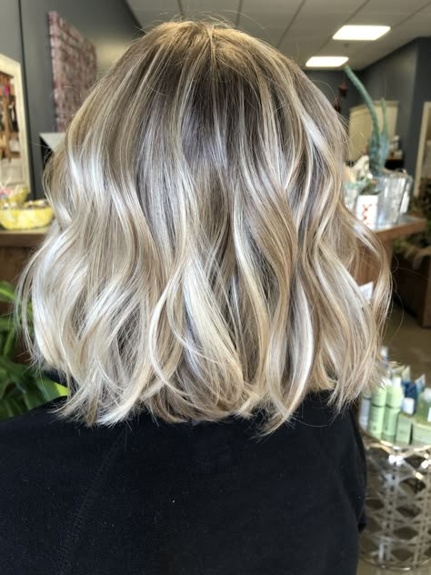 Blond Short Hair Highlights, Short Babylights Hair, Short Hairstyle Blonde Highlights, Blonde Hair Color Short Hairstyles, Light Blonde Highlights Short Hair, Full Highlights Blonde Short, Light Balayage Short Hair, Blonde Balayage Shorter Hair, Full Highlight Short Hair